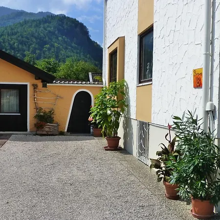 Guest house Casa Shania